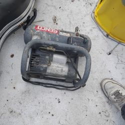 1 Gallon 125 Psi Scnco Air Compressor