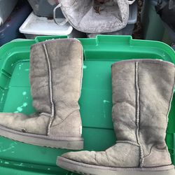 Nice Australian UGG boots size 7 only $45 firm