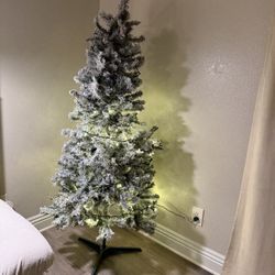 6 Foot Christmas Tree