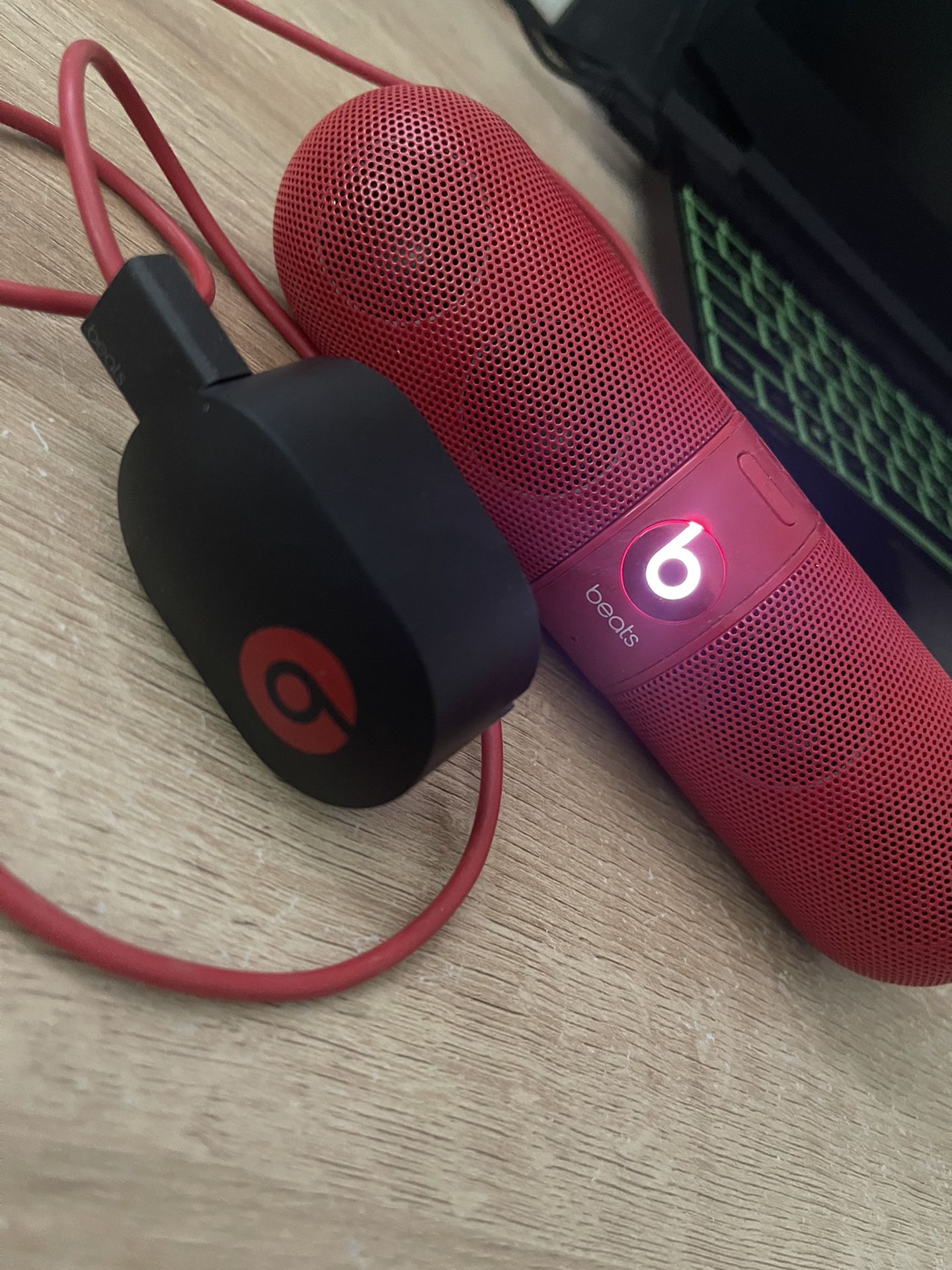 Red Beats Pill Speaker Like New !