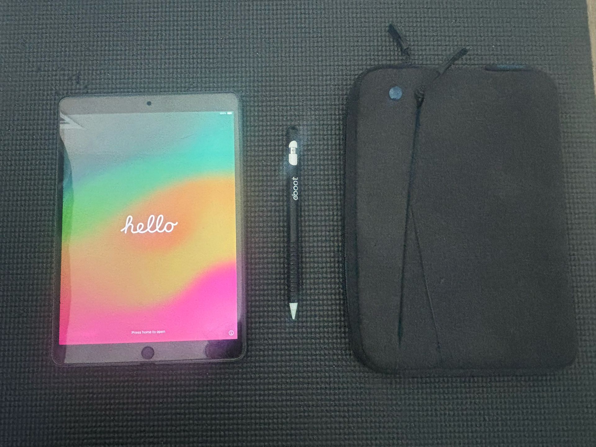 Ipad Pro 10.5 Inch (256 GB) Space Gray + Apple Pencil (1st Gen) Set