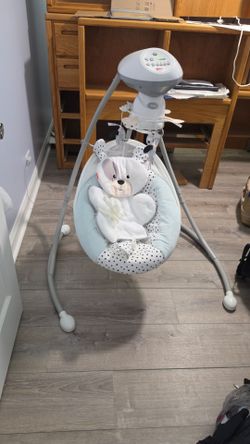 Baby swing Fisher Price