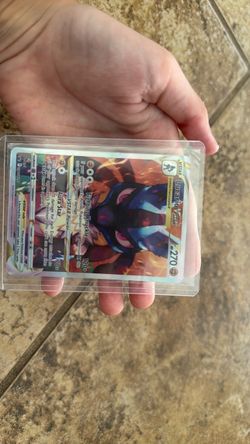 Lucario VSTAR Pokémon Card in Hard Case