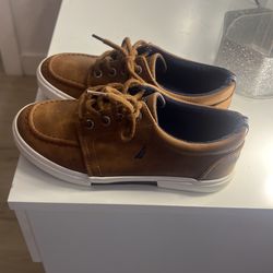náutica boys shoes size 1