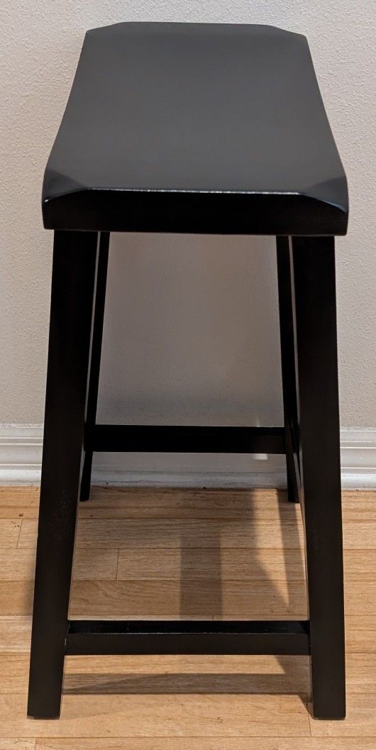Black Saddle Seat Bar Stool