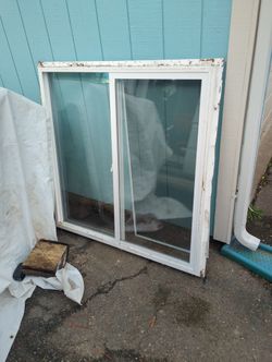 Vinyl Window 4x4 Good Condition
