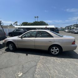 1996 Lexus ES 300