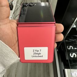 Z Flip 7 256GB Unlocked cash or $50 down