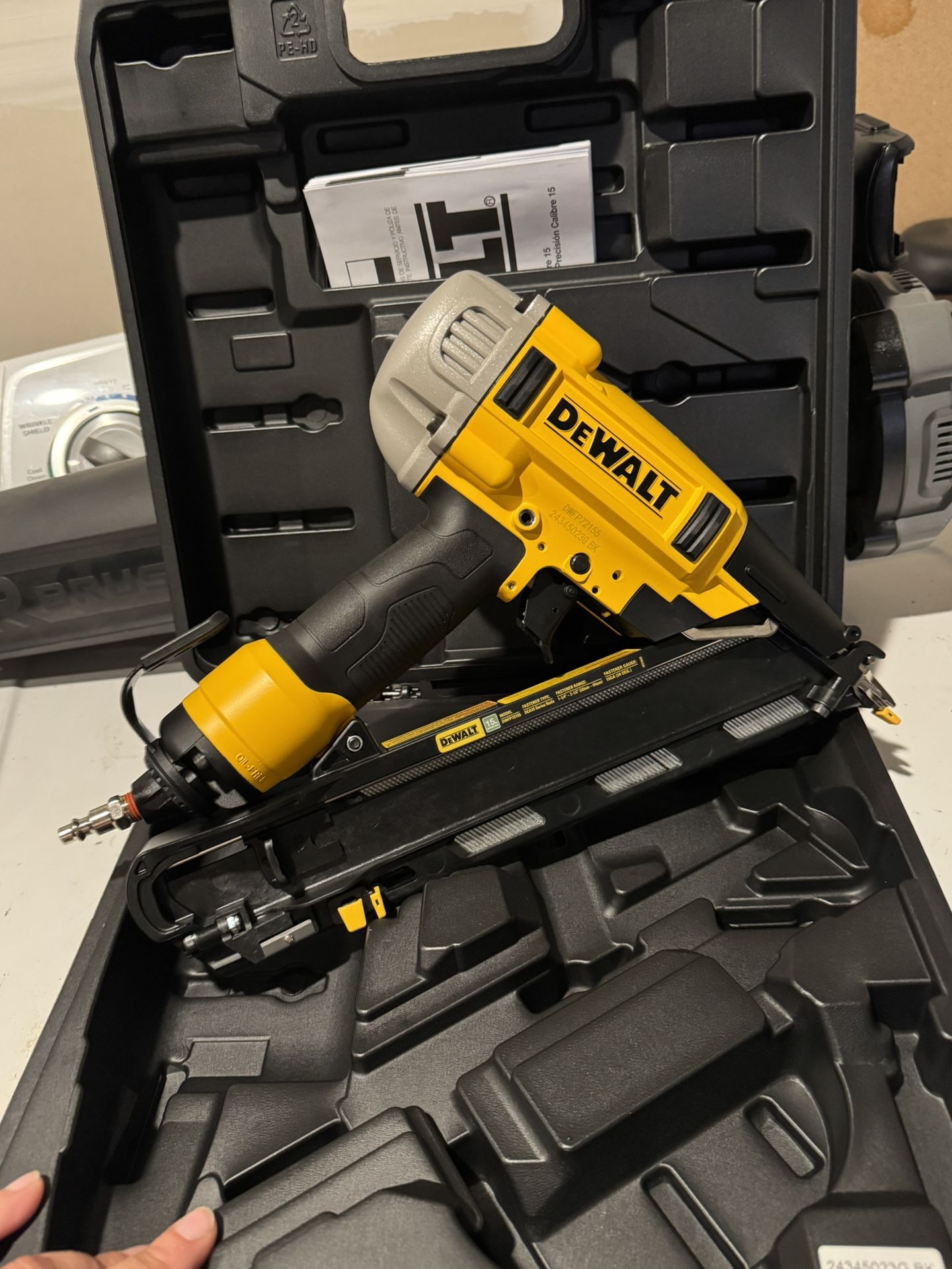 Dewalt Nail Gun 