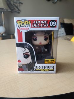 Pop Drag Queens Adore Delano 09