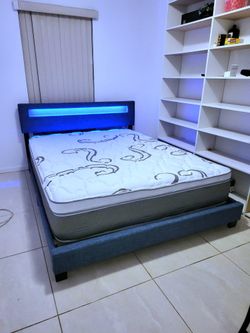 NEW QUEEN PILLOW-TOP MATTRESS AND BOX SPRING - 2PC
