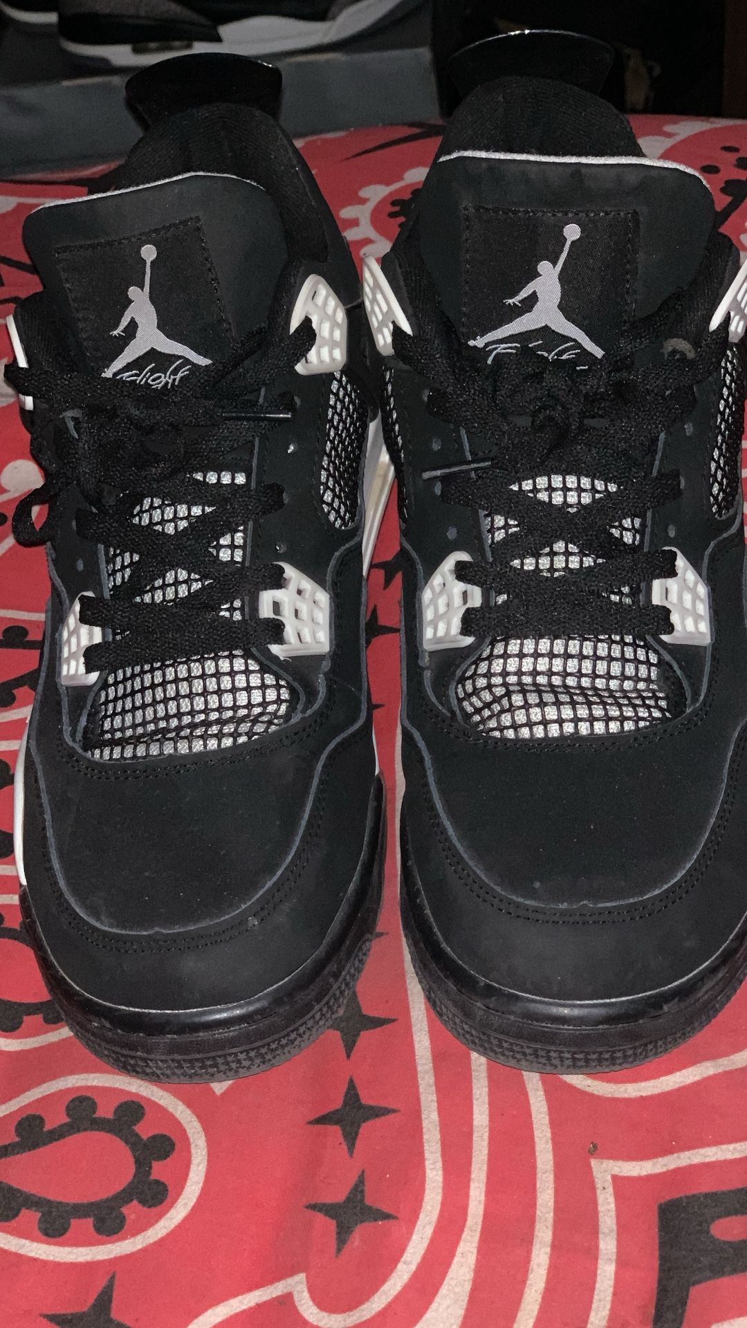 White Thunder 4s Size 13