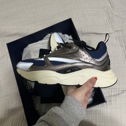 Dior B22 