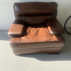 Leather Chair  Like New