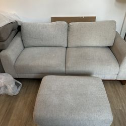 Couch And 2 Chairs With Ottoman 