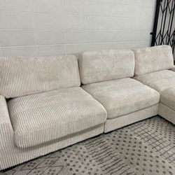 New 3 Piece Modular Sectional Couch! Includes Free Delivery 🚚! 