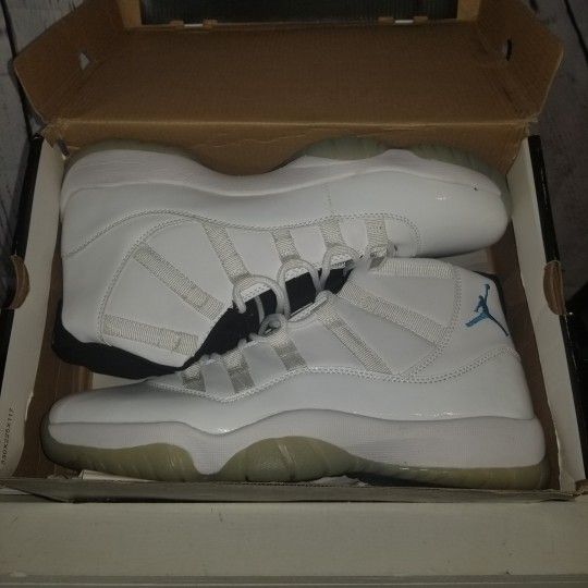 Air Jordan 11 Retro "Legend Blue"