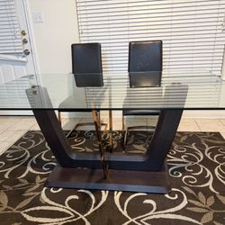 Dinning Table With 6 Chairs 