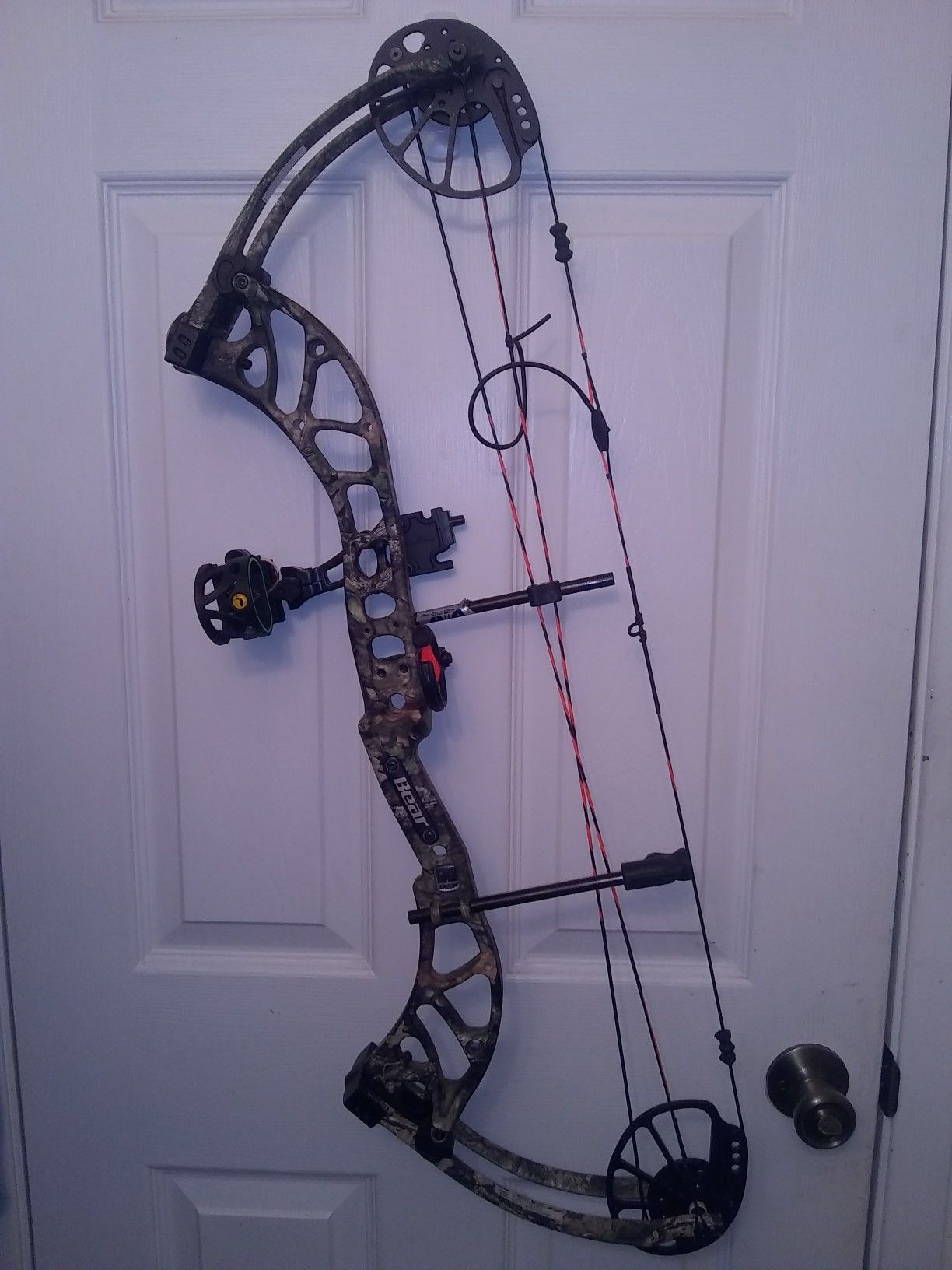 Bear Archery Agent Compound Bow Package