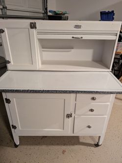 Antique Hoosier (Hutch, breadbox)
