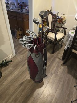 GOLF BAG W/CLUBS (GREAT SET FOR BEGINNERS)11 CLUBS SET