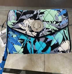 Vera Bradley Clutch 