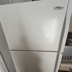 Whirlpool Top Freezer Refrigerator 