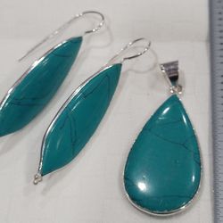 Turquoise Pendant And Earring  Jewelry Set