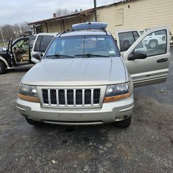 Two thousand four jeep grand cherokee