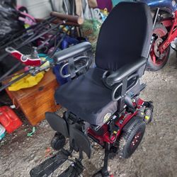 Quantum 3 Electric Wheelchair 