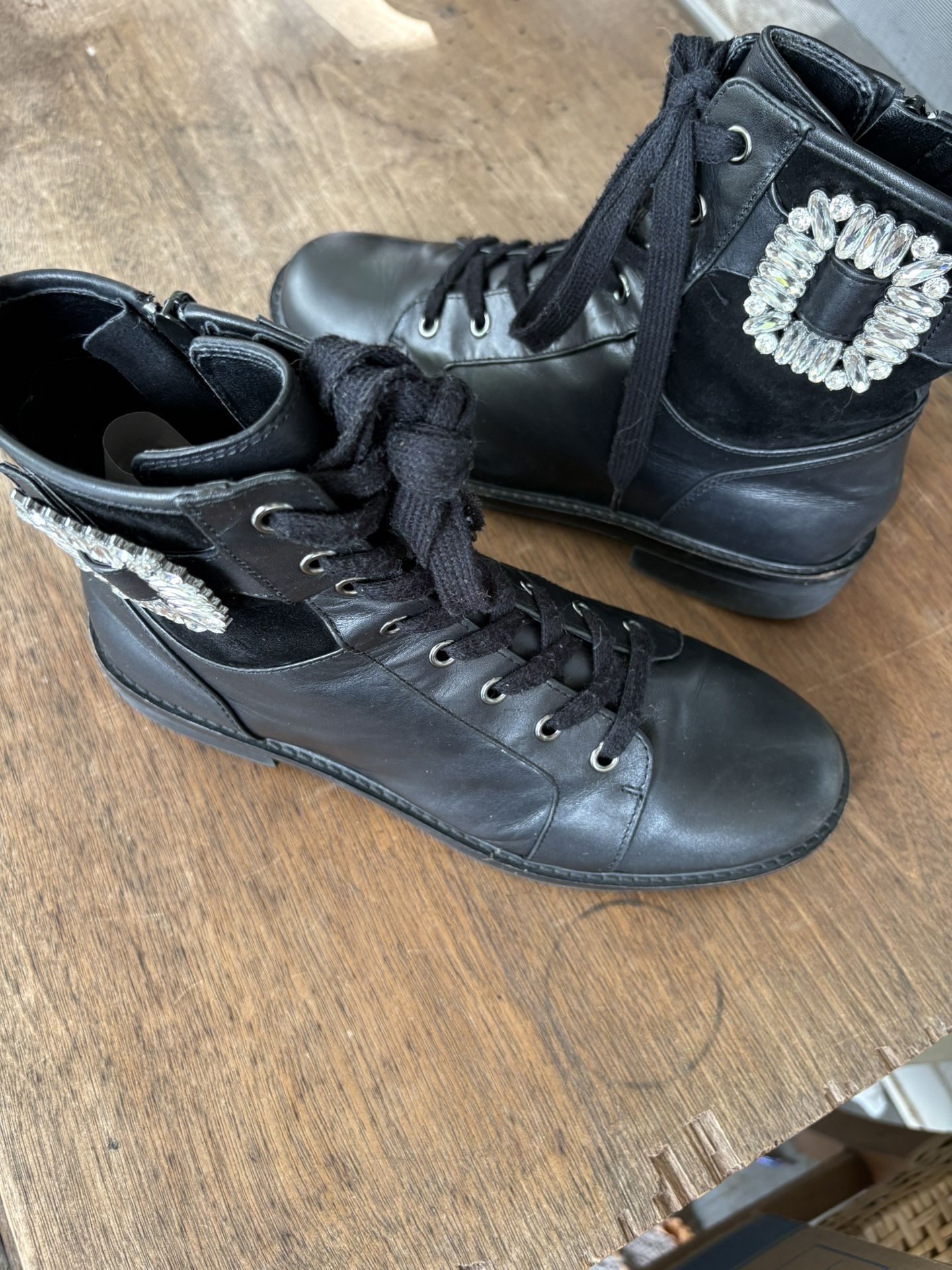 Boots Sze 9