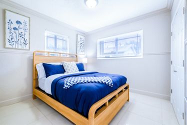 Queen Bed