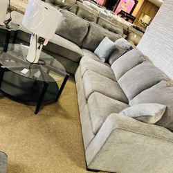 Stylish Deep Chaise Sectional!