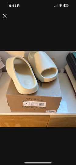 Adidas Yeezy Bone Color  Men Size 8 New