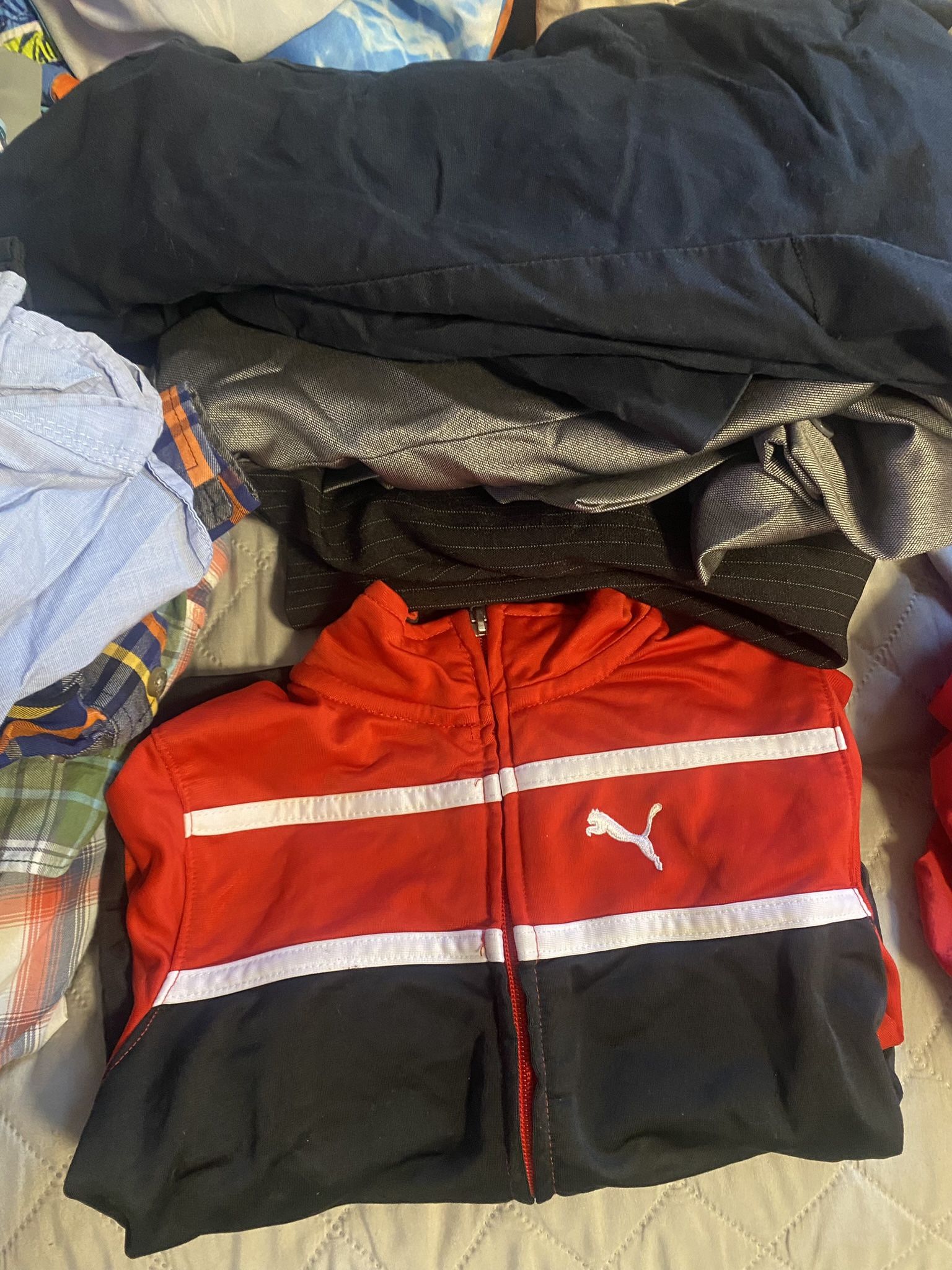 Boys big Lot Of Clothes 68 Pieces