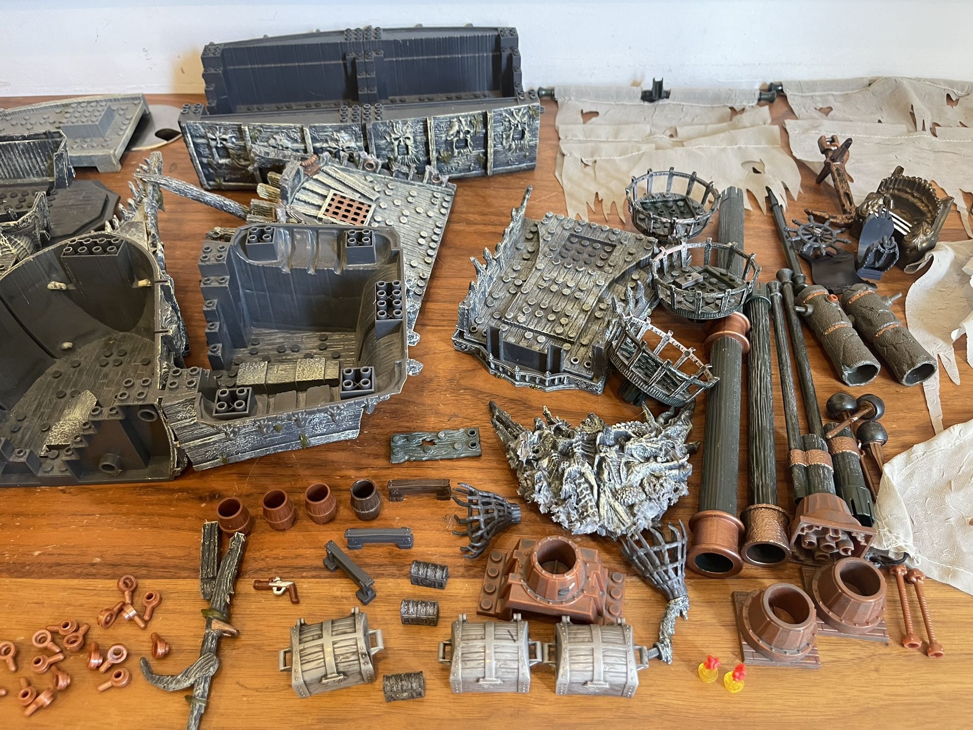 Pirates Of The Caribbean Flying Duchman Mega Blocks + Other Sets