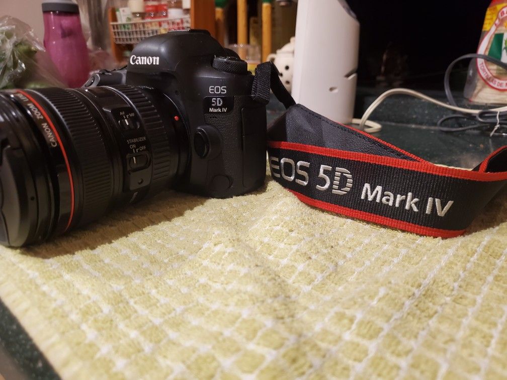 Canon 5D Mark IV