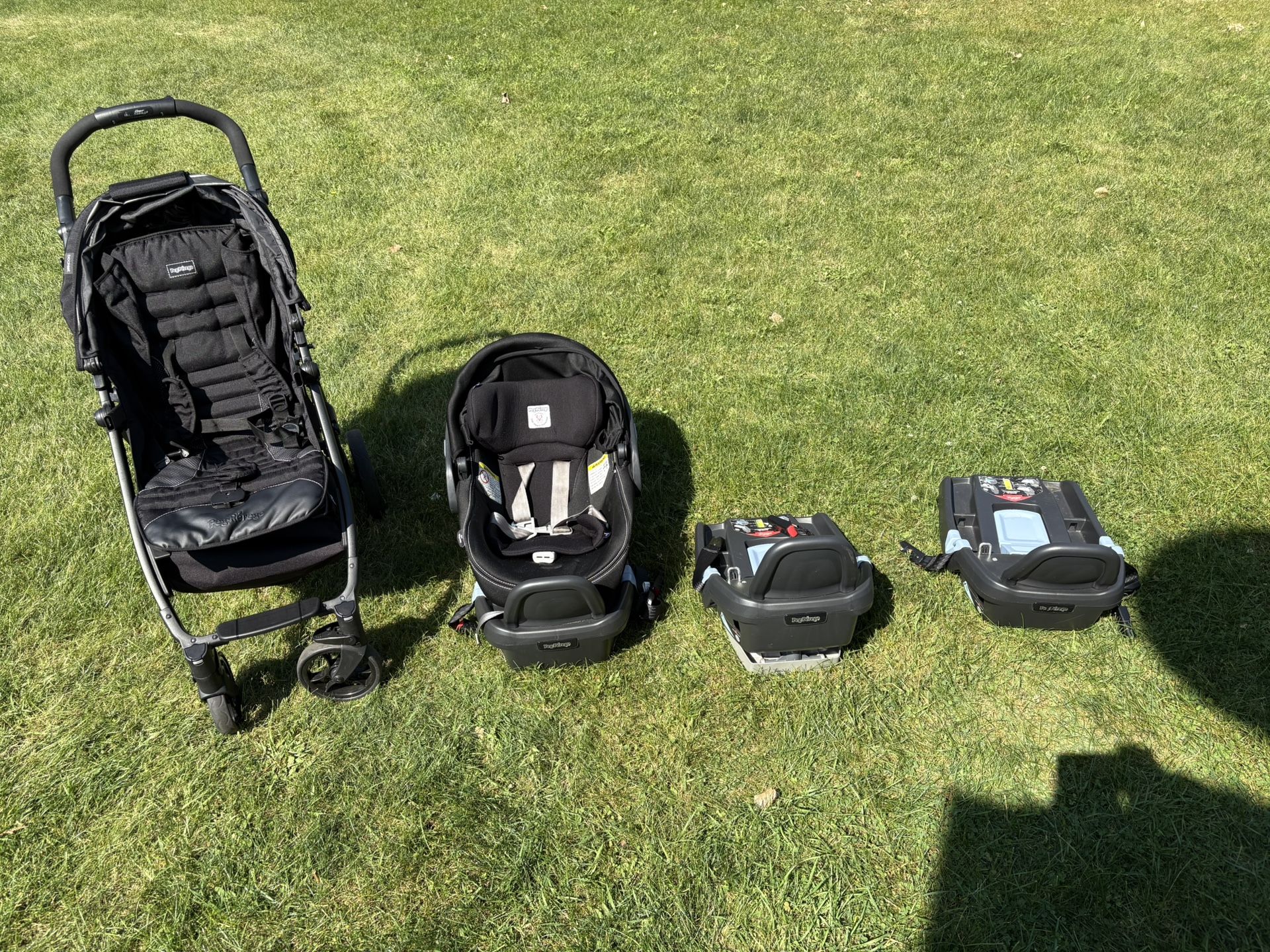 Peg Perego stroller, car seat and 3 bases 