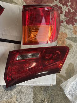 Back Lights L And R Sides For 250-350 Lexus IS 06-09