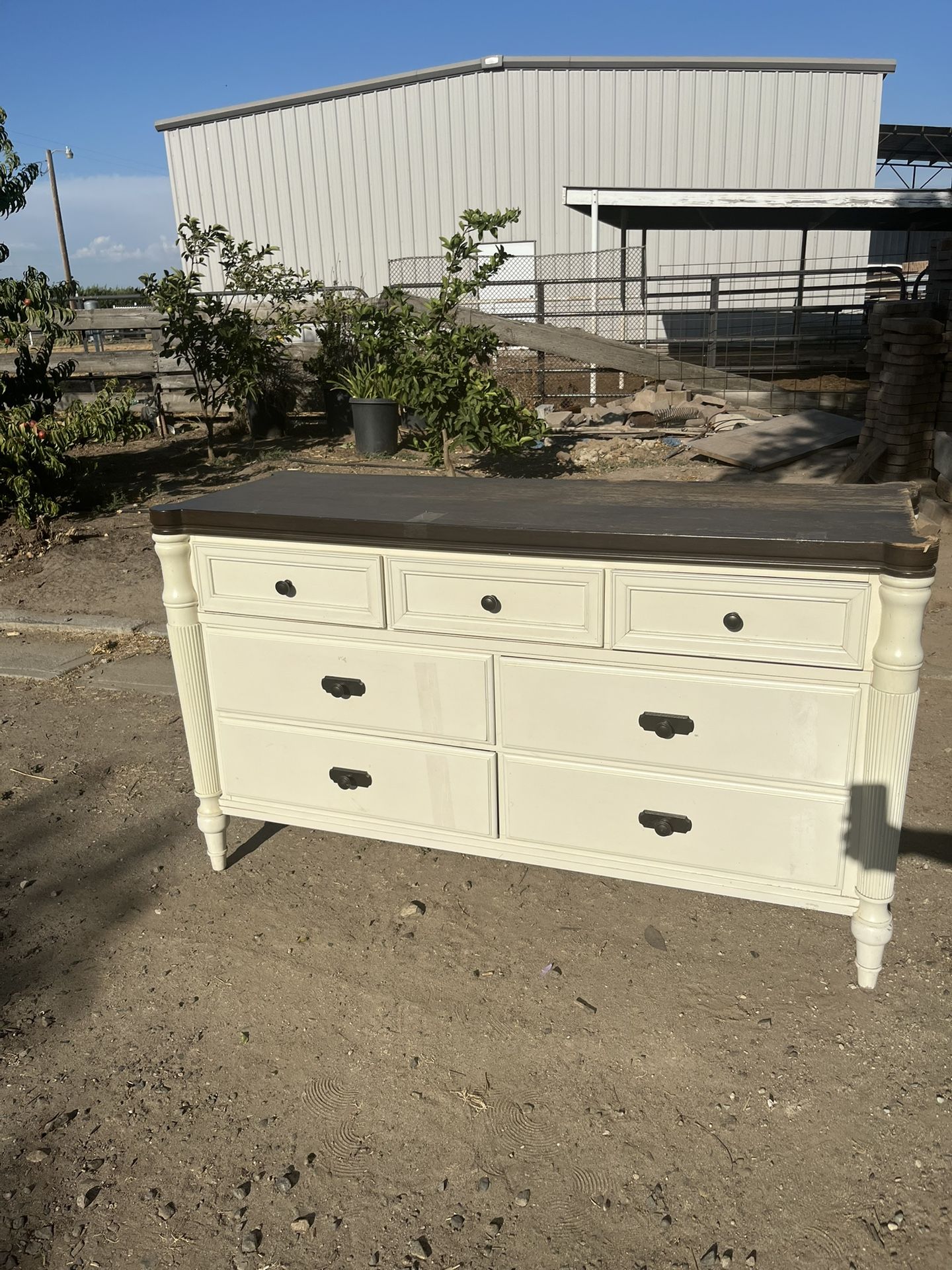 Dresser Cabinet 