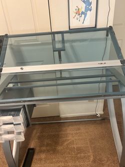 Drawing table
