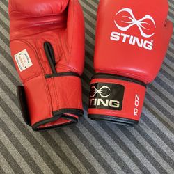 STING competition gloves
