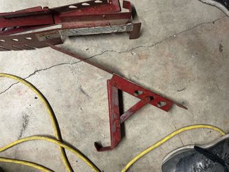 3 Adjustable Roof Brackets