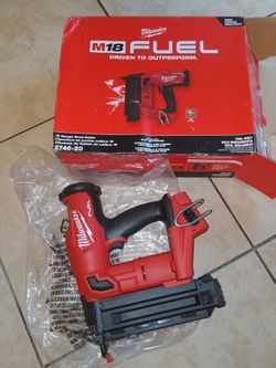 Milwaukee
M18 FUEL 18-Volt Lithium-Ion Brushless Cordless Gen II 18-Gauge Brad Nailer (Tool-Only)