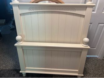 Beige Poster Twin bed with Mattress and Boxspring