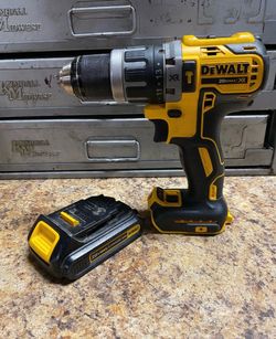 Dewalt 1/2” XR Hammer Drill Driver With Battery