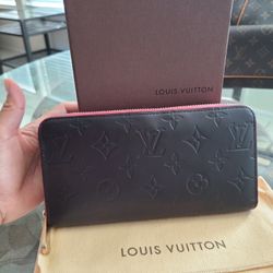 100% Authentic LV Vernis Zip Wallet 