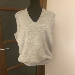 Northwest Heather Gray V-Neck Vest 