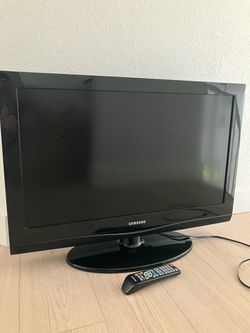 Samsung 32 inch TV + Remote