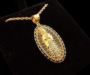 NEW 10K GOLD VIRGIN MARY PENDANT WITH CHAIN
